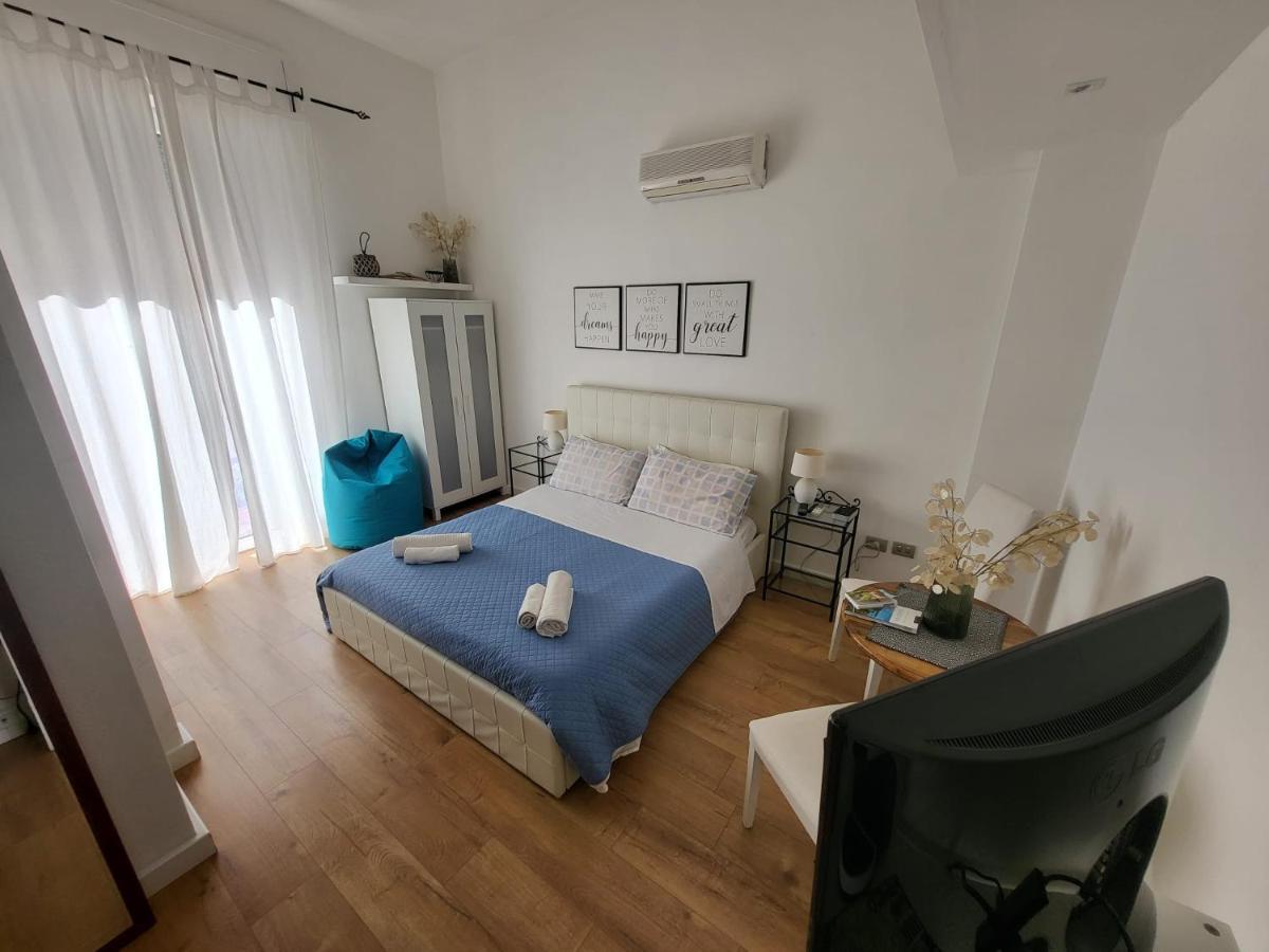 Living Cagliari Bed & Breakfast Ngoại thất bức ảnh