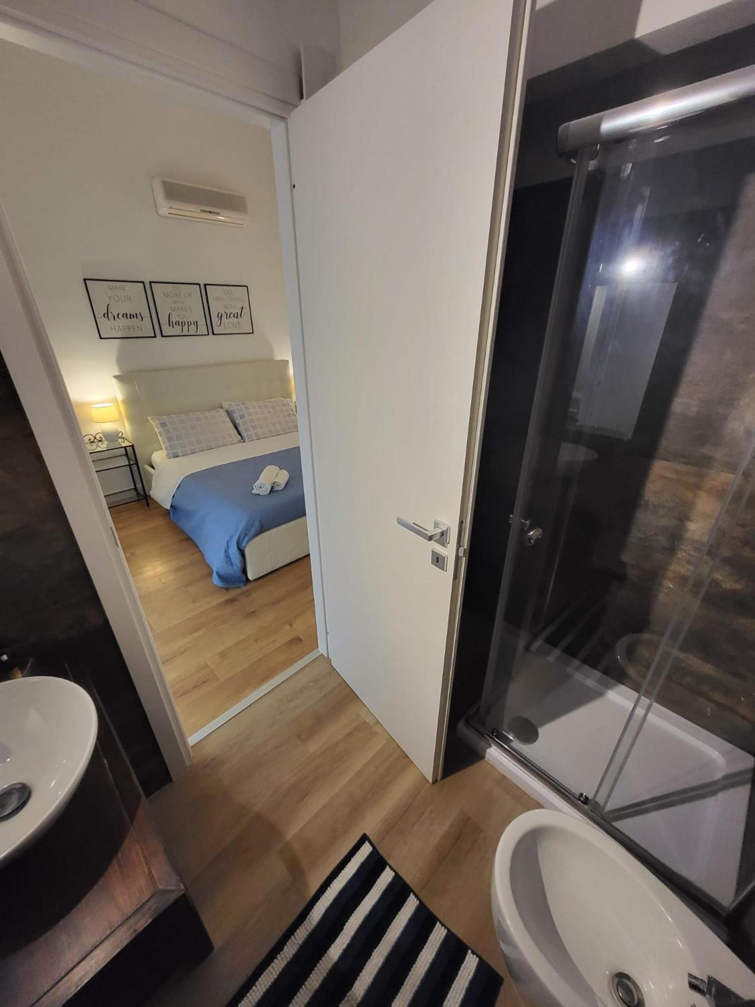 Living Cagliari Bed & Breakfast Ngoại thất bức ảnh